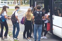 I đake voze neispravnim autobusima
