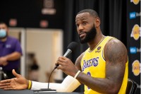 NBA zvijezda LeBron Džejms primio vakcinu protiv koronavirusa