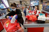 Crna Gora: Kovid potvrda neće biti potrebna za ulazak u megamarkete