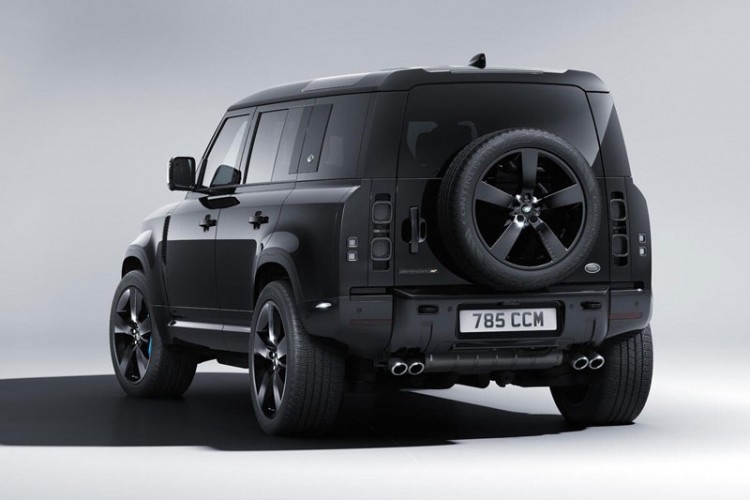Defender V8 Bond Edition
