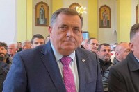 Dodik: Samo vraćanje na slovo Ustava zadržaće Srpsku u BiH