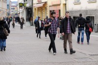 Mladima veza za državni posao važnija od znanja