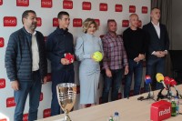 Kompanija “m:tel” podržala talentovanog tenisera Marka Maksimovića: Prijatelj šampiona