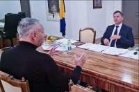 Novalić se sastao sa Vranjem: Optuženog za ratni zločin nad Srbima nazvao herojem