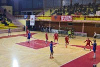 Ekspedicija RK Borac imala mnogo neprijatnih situacija u Peći: Kamenica u prozor uvertira pred meč
