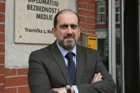 Dušan Proroković, profesor na Fakultetu za diplomatiju i bezbjednost u Beogradu:  Šmit izgubio sve šanse da bude novi Ešdaun