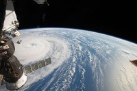 Astronauti se vratili na zemlju