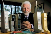 Kako je predstavljen prvi mobilni telefon?  “Zovem te sa njega, stvaran je”