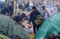 EU neće otvoriti vrata ilegalnim migrantima, ali će zapadnom Balkanu pomoći u rješavanju problema