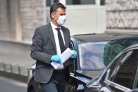 Novalić u ponoć sazvao sastanak