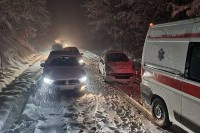 Snijeg izazvao kolaps na cestama, područje Romanije zatvoreno za kamione FOTO
