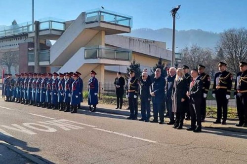 Званичници положили вијенце на централно спомен-обиљежјe