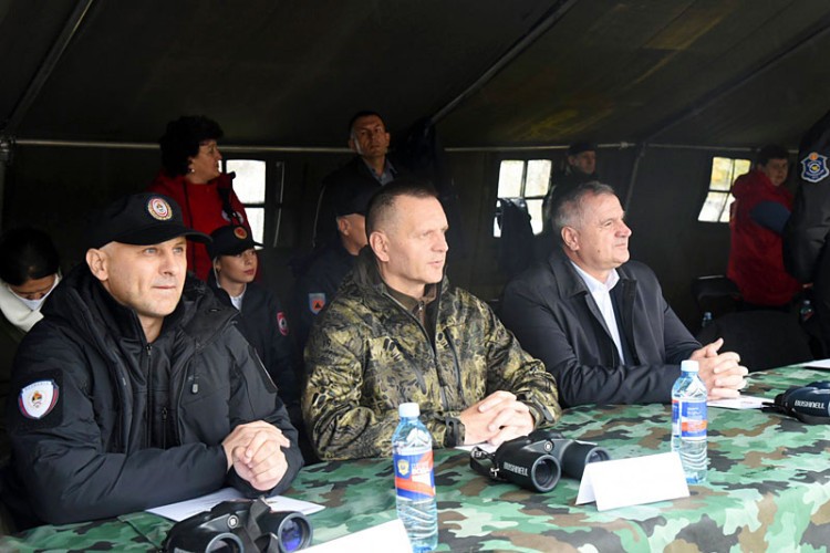Вјежби присуствују предсједник Владе Радован Вишковић и министри унутрашњих послова Драган Лукач и Александар Вулин