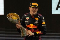 Skandalozan kraj istorijske sezone Formule 1: Ferstapen šampion svijeta