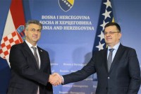 Tegeltija svečano dočekao Plenkovića