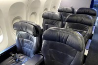 SAD: Nosio tange umjesto maske, morao da napusti avion