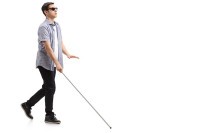 Italijan godinama glumio da je slijep pa uhvaćen kako vozi skuter i razgleda izloge