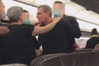Putniku koji je prijetio u avionu krivična prijava za izazivanje nacionalne mržnje i ugrožavanje bezbjednosti