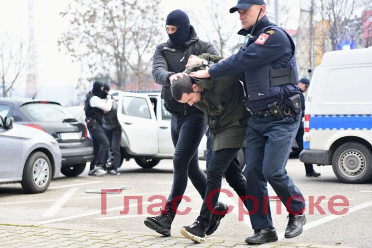 Narkotike rasparčavali i u teretani