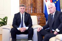 Plenković: Dogovor da jednako tretira sva tri naroda u BiH