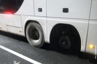 Vozač sa Kosova i Metohije zaustavljen u Sloveniji, vozio autobus bez točka