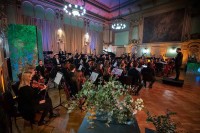 Емиру Мејремићу припала част да диригује концертом „Савременици“.