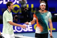 Medvedev bolji od Cicipasa, Nadal rival za trofej i broj 1