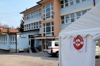 Dva mladića dovezena u Dom zdravlja bez svijesti, jedan preminuo