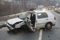 Četiri osobe povrijeđene u teškoj saobraćajnoj nesreći kod Tuzle