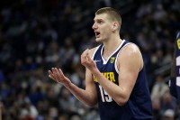 Jokić povrijeđen, poraz Denvera od Jute
