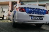 Pijan sletio golfom pa mu zbog kazni oduzet automobil