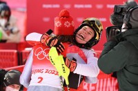 Nevjerovatna trka i zlato za Petru Vlhovu u slalomu!