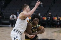 Jokić blokadom u posljednjoj sekundi utišao Toronto
