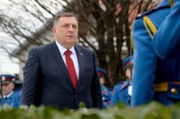Dodik u Orašcu: Samo neznalice pitaju zašto je danas praznik za svakog Srbina