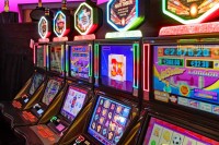 Nije ni znao da je osvojio džekpot od 230.000 dolara, jer se pokvarila slot mašina