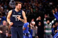 Maestralni Dončić ubacio 49 poena