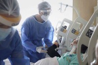 Virus korona potvrđen kod 104 osobe, preminula tri muškarca