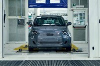 Производња електричног аутомобила скупља од бензинца за 50%