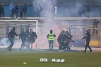 Tuča navijača na "Grbavici" pred sarajevski derbi VIDEO