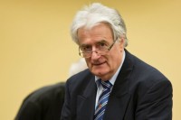 Karadžić: Moćnici vuku svijet u provaliju rata