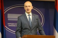 Mazalica: Po čijem nalogu i s kojim ciljem Ahmetović širi strah i paniku