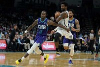 Irving "pisao istoriju" i stao uz rame Džordanu