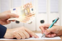 Zaduženost građana premašila 390 miliona KM