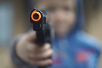 Pucao u vazduh iz starnog pištolja uprkos upozorenju policije