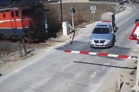 Stravičan snimak sudara voza i pasata u Stanarima