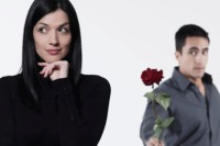Obratite pažnju na pet znakova: Kako da prepoznate da li vam se neko udvara ili je samo ljubazan?