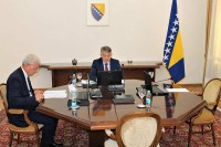 Džaferović i Komšić o Olbrajtovoj: Nećemo zaboraviti njene riječi „Ja sam Sarajka“