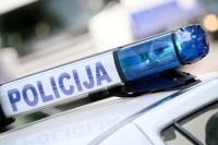 Djevojka poginula pri slijetanju automobila