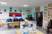 Otvorena i birališta u BiH, pravo glasa ima 11.500 državljana Srbije