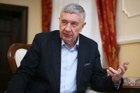 Radmanović: Kompletan politički krug u Sarajevu krši Ustav BiH
